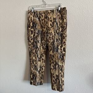 Chico’s So Slimming Leopard Snake Print Flat Front Crop Pants Sz 1 Medium/8